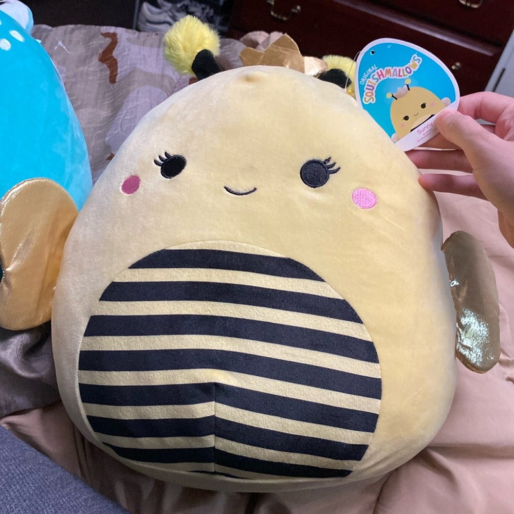 Squishmallow Sunny Queen Bee 🐝